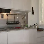 Apartamento Fiori E Canzoni By Interhome