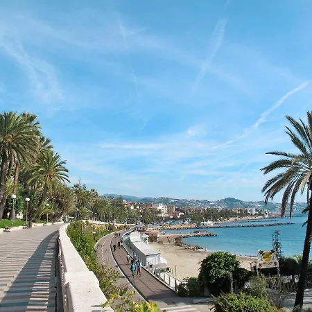 Fiori E Canzoni By Interhome Sanremo