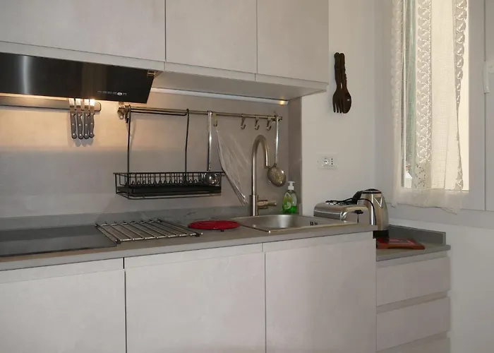 Appartamento Fiori E Canzoni By Interhome